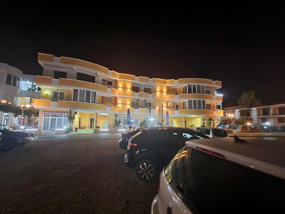 Grandino Rooms & Apartments Ulcinj Exterior photo