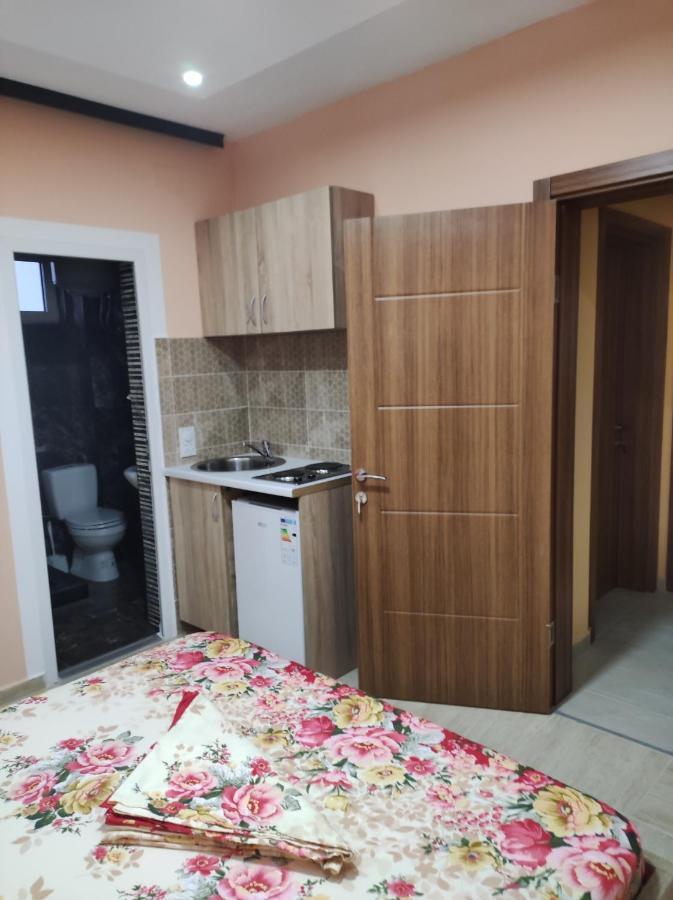 Grandino Rooms & Apartments Ulcinj Exterior photo