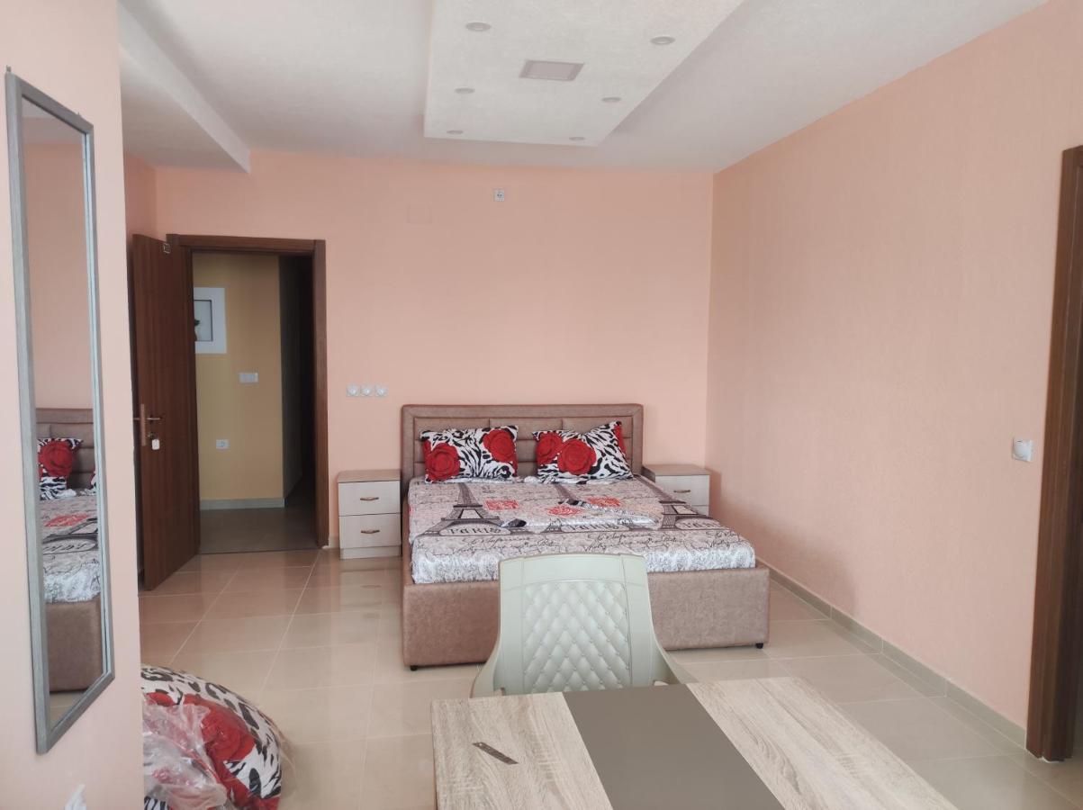 Grandino Rooms & Apartments Ulcinj Exterior photo