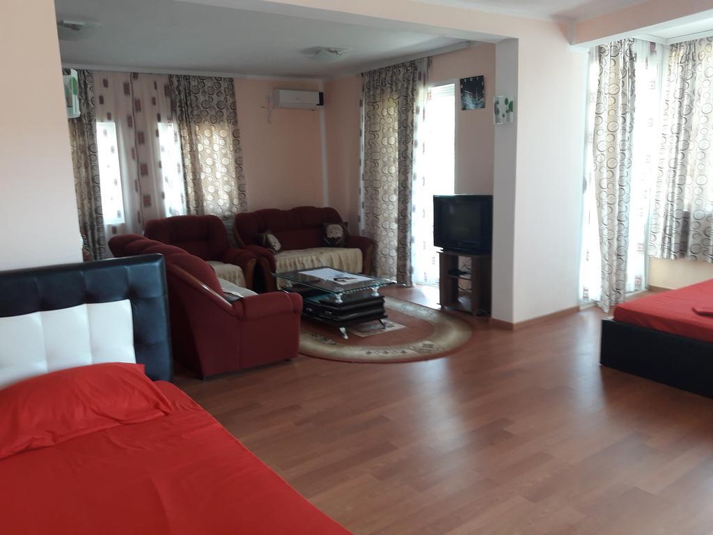 Grandino Rooms & Apartments Ulcinj Exterior photo