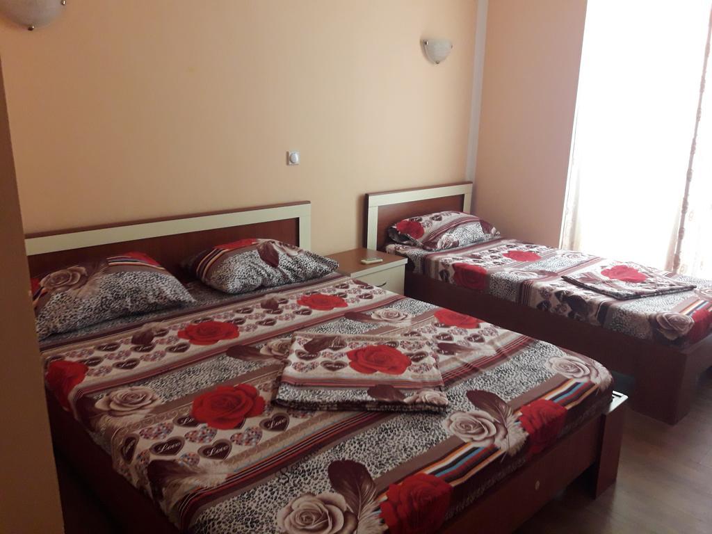 Grandino Rooms & Apartments Ulcinj Exterior photo